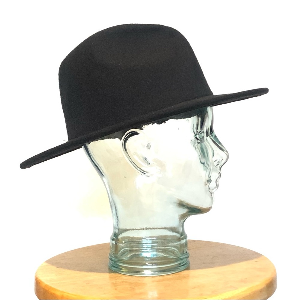 Universal Thread Black Hat - Picture 2 of 7